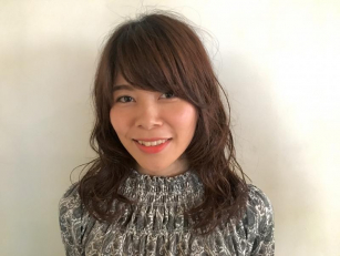 髪が広がりやすい方のパーマスタイルの作り方|美容院の最新記事